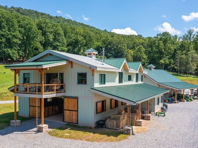 THE OAKRIDGE